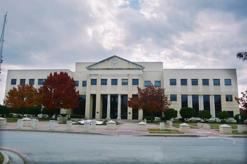 Sexual assault suspect Thompson indicted